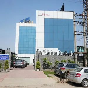  Hotel White Rock India